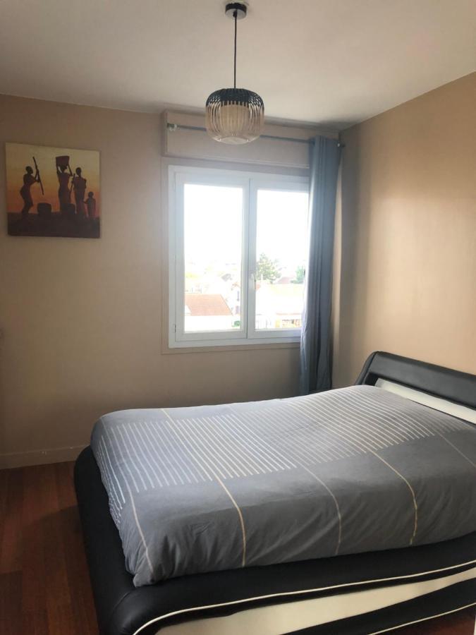 Appartement T2 - Proche Rer Sartrouville Buitenkant foto